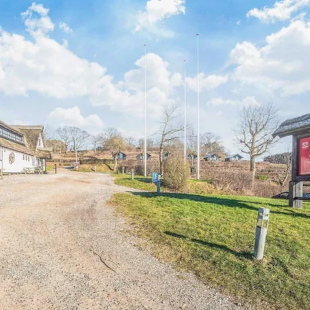 Kalovig Centre * Rønde